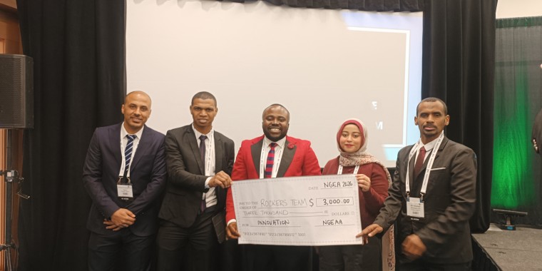 Nemzetközi csapat magyar mezben - TEKH szakkolis diákcsapat a torontói világverseny döntőjében